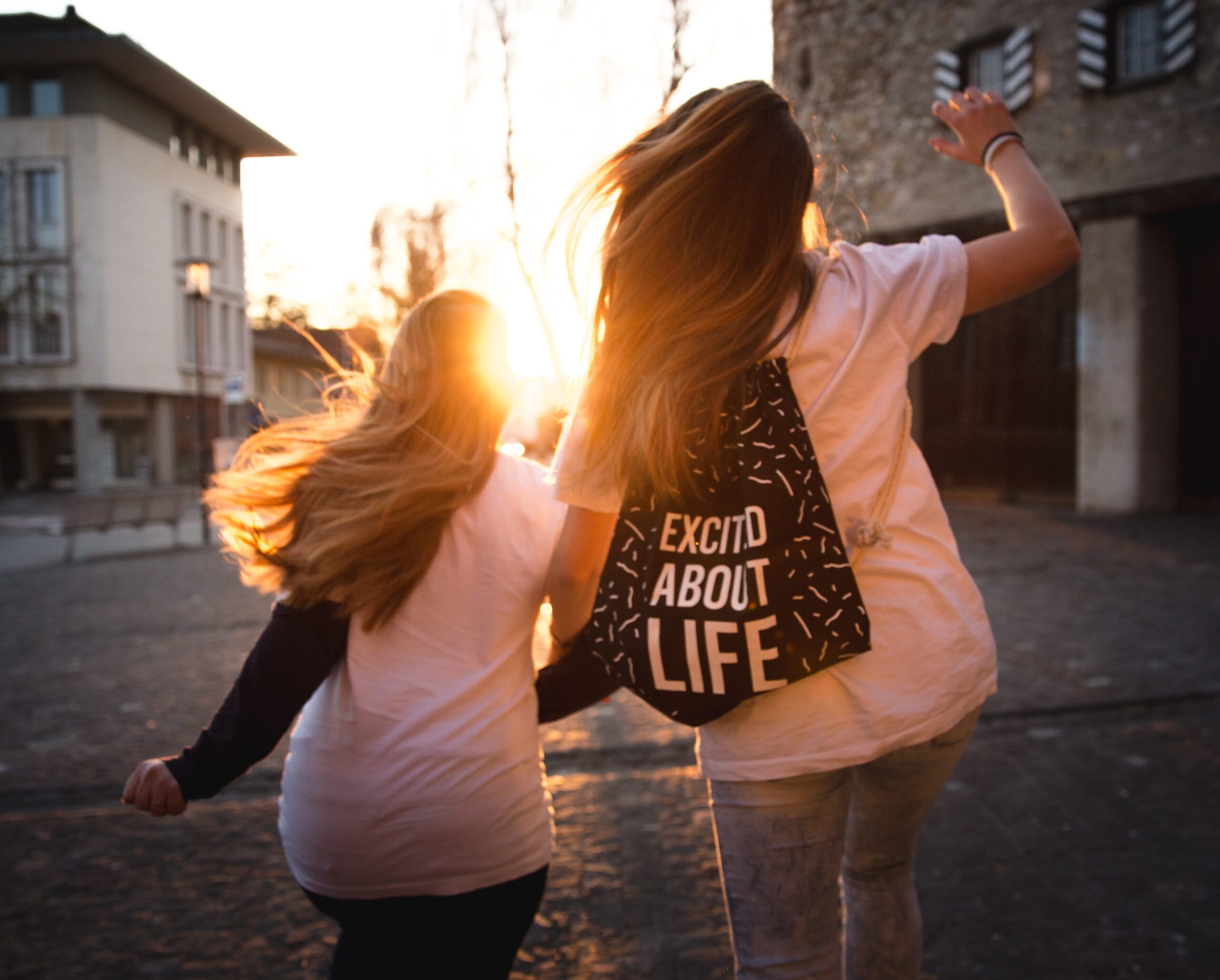 kevin-schmid-QpKvh4KuaSE-unsplash sara bronner